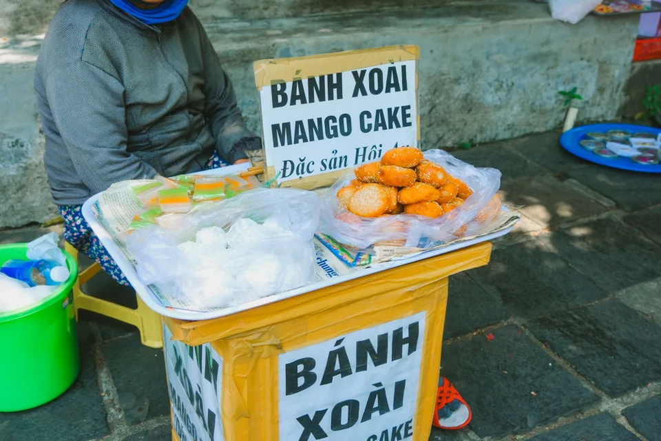 Sân ngoài trời buổi tối